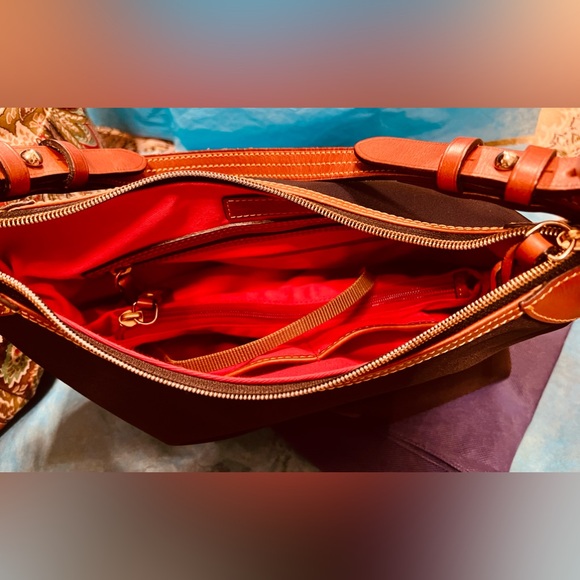 DOONEY & BOURKE LARGE ERICA NYLON SHOULDER BAG PURSE BLACK PERFECT!!! - Picture 4 of 5